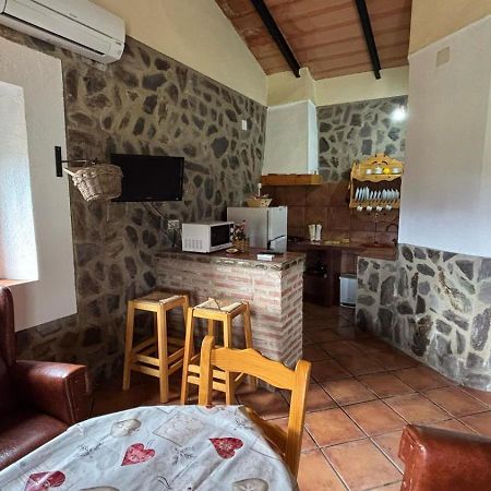 Casas Rurales Los Llanos Fuentes De Leon Exterior photo