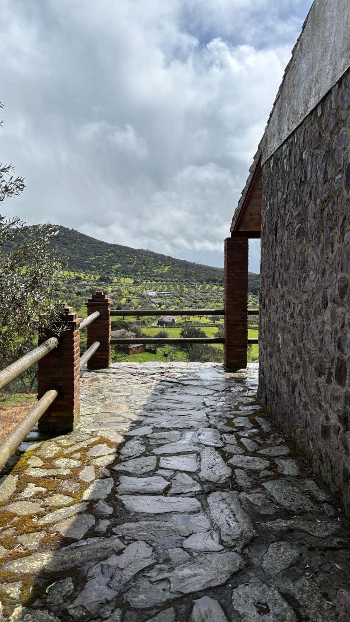 Casas Rurales Los Llanos Fuentes De Leon Exterior photo